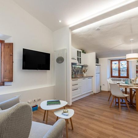 Il Teatro Apartment ซานจีมิญญาโน ภายนอก รูปภาพ